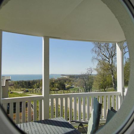 Meeresblick Fewo: Seafront Balcony with Ahoi Spa Access Goehren  Exterior photo