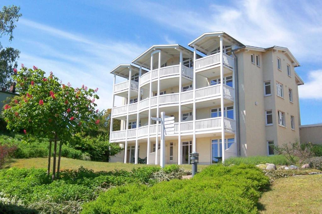 Meeresblick Fewo: Seafront Balcony with Ahoi Spa Access Goehren  Exterior photo