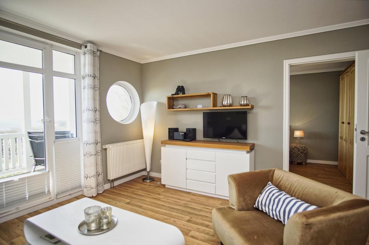 Meeresblick Fewo: Seafront Balcony with Ahoi Spa Access Goehren  Exterior photo