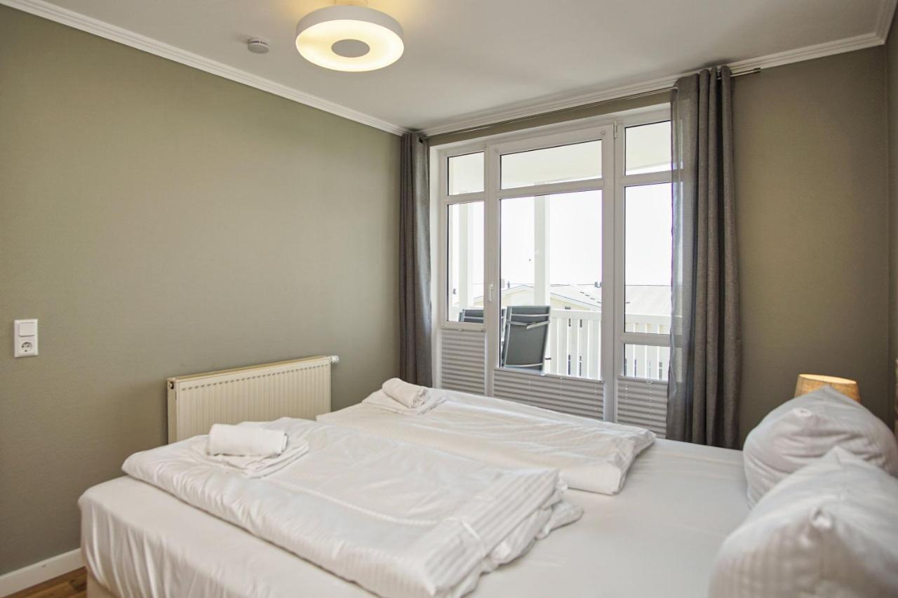 Meeresblick Fewo: Seafront Balcony with Ahoi Spa Access Goehren  Exterior photo