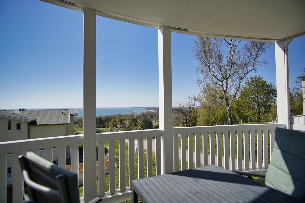 Meeresblick Fewo: Seafront Balcony with Ahoi Spa Access Goehren  Exterior photo